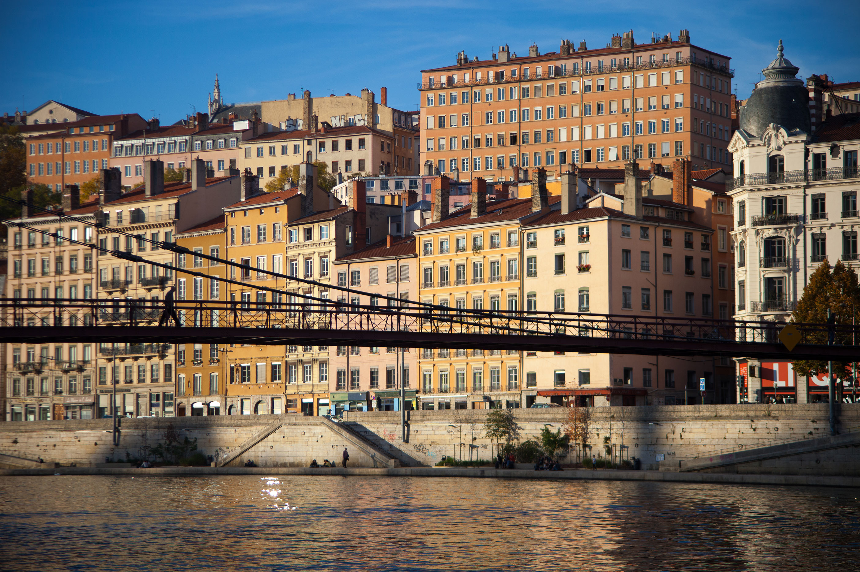 Quais de Saône côté Croix-Rousse ©Delphine Castel