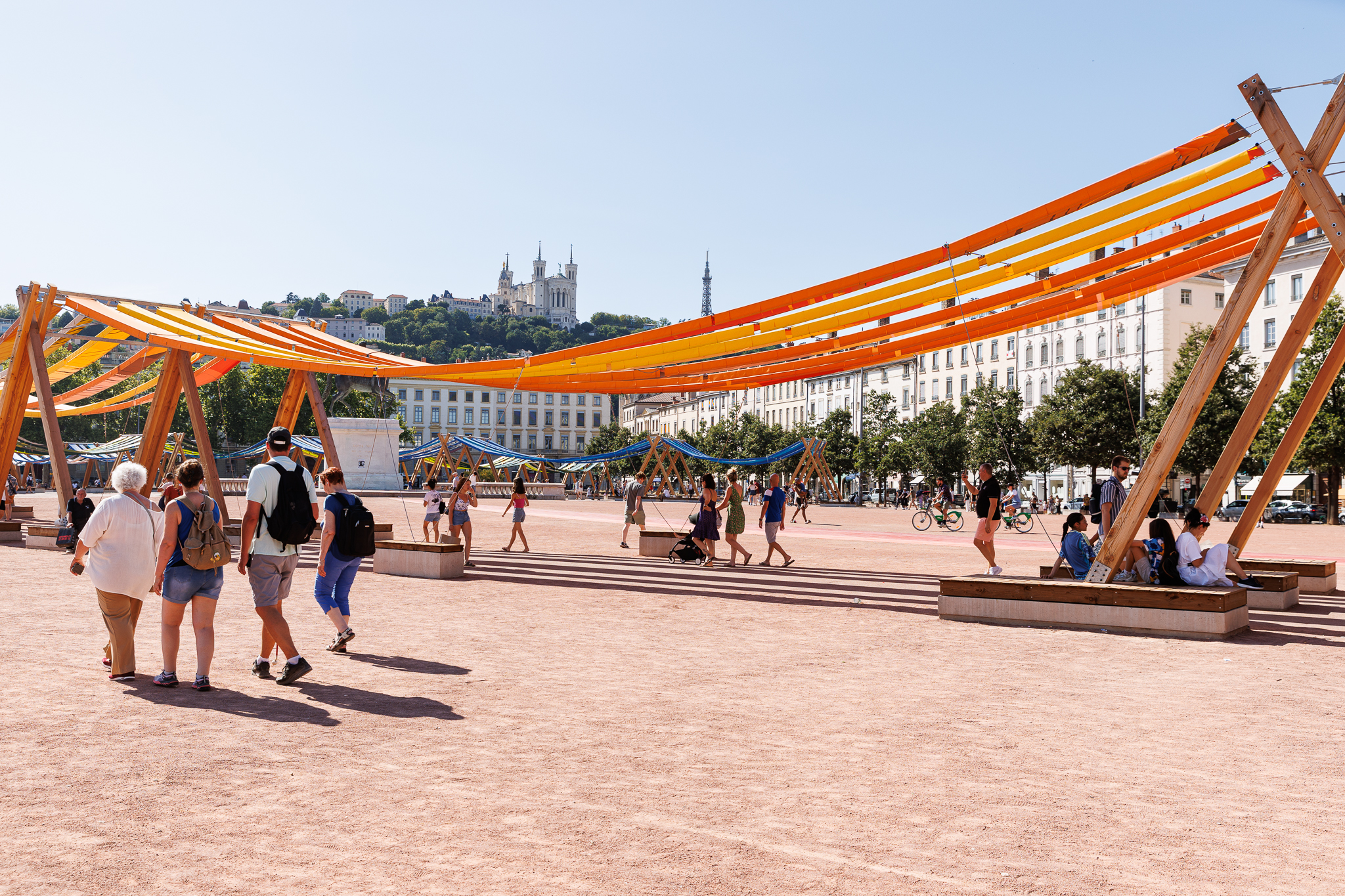 Tissage urbain place Bellecour ©Edouard_Marano_Ville de Lyon